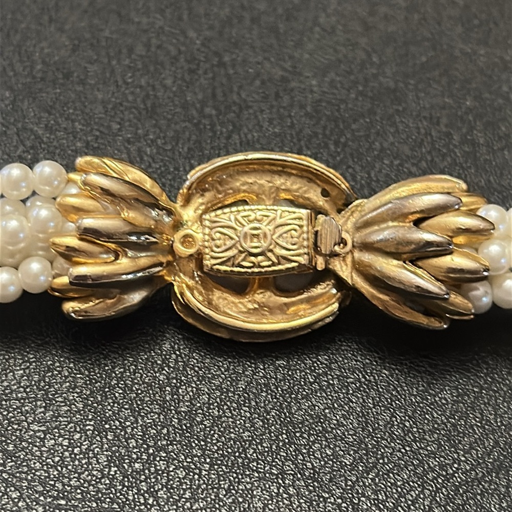 Korea Multiple Strand Faux Pearls W/ Black Glass & Rhinestone Clasp VTG Necklace - Picture 8 of 16